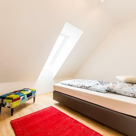 Grosse Dachgeschosswohnung Im Herzen Von Грац Екстериор снимка